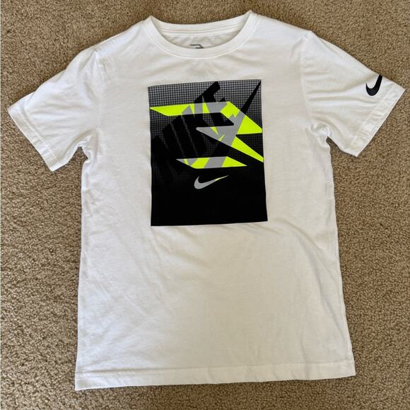 Nike Geometric Print T-Shirt - White/Neon Green Graphics | Youth Boys Large - Picture 1 of 2